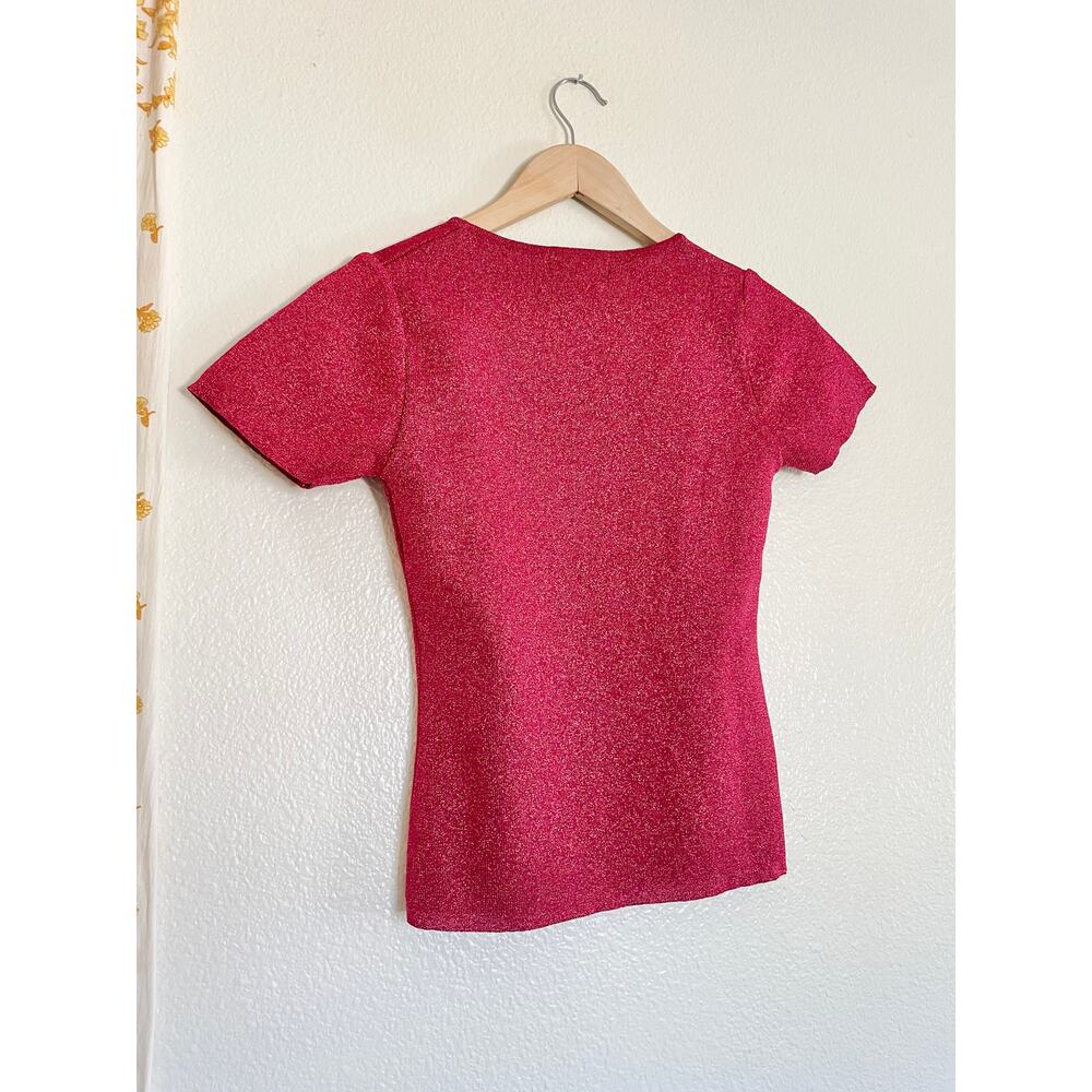 Vintage Y2K Betsey Johnson Metallic Raspberry Sparkle Baby Tee Top M - Picture 4 of 5